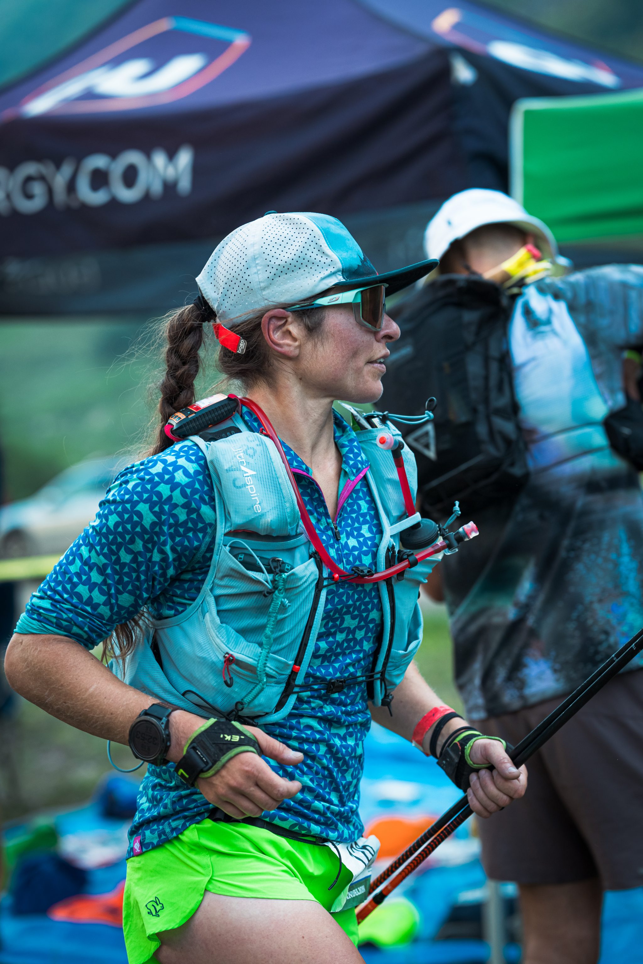 Dandelion moving through an aid station. PC: Travis McWhorter